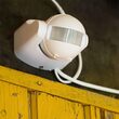 Senzor de miscare si crepuscular, 180 grade, 300W, detectie 12 m, 3-2000LUX, 86.4 x 60 x 98 mm