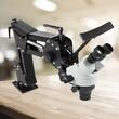 Microscop pentru bijuterii, multi-directional, Zoom 7-4.5x, reglarea distanței pupilei 54-76 mm