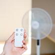 Ventilator cu picior 50 W, 3 x viteze, Oscilatie, Inaltime 70-130 cm, Alb, Telecomanda, afisaj led