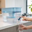 Cana filtranta Brita Flow 8.2 l, Indicator led stare filtru, 1 x filtre incluse, Robinet dozator