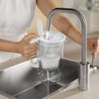 Cana filtranta Brita Glass 2.5 l, Indicator led stare filtru, 1 x filtre incluse, vas din sticla