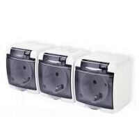 Priza montaj aparent Home Aquastar 22131, alb, 3 locasuri, IP 44, capac fumuriu transparent