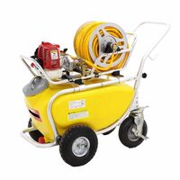 Pulverizator profesional cu carucior GeoTech, cu tanc de 100 litri, motor pe benzina 2 timpi, 1CP, 15-25Bar, Inaltime pulverizare 6 m, furtun 50 m
