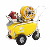 Pulverizator profesional cu carucior GeoTech 50 litri, motor pe benzina 2 timpi, 1CP, 15-25Bar, Inaltime 6 m, furtun 50 m