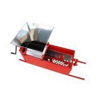 Zdrobitor de struguri cu desciorchinare ZIPEE-250, cuva din inox, capacitate 250 KG/h 