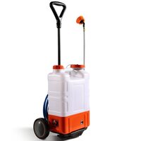 Aparat de stropit cu acumulator, 12 V / 7.2 Ah, capacitate 15 l, 6 duze, tip rucsac si carucior, 2 x Roti, Debit 3.6 l/min, 0-6.4 Bar, Furtun 4 m